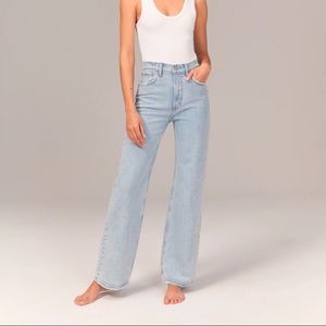 Abercrombie & Fitch High Waisted Jeans
